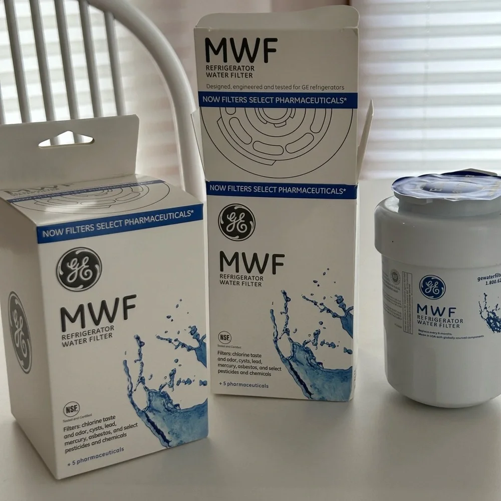 2 GE MWF Refrigerator Water Filters - Picture 3 of 4